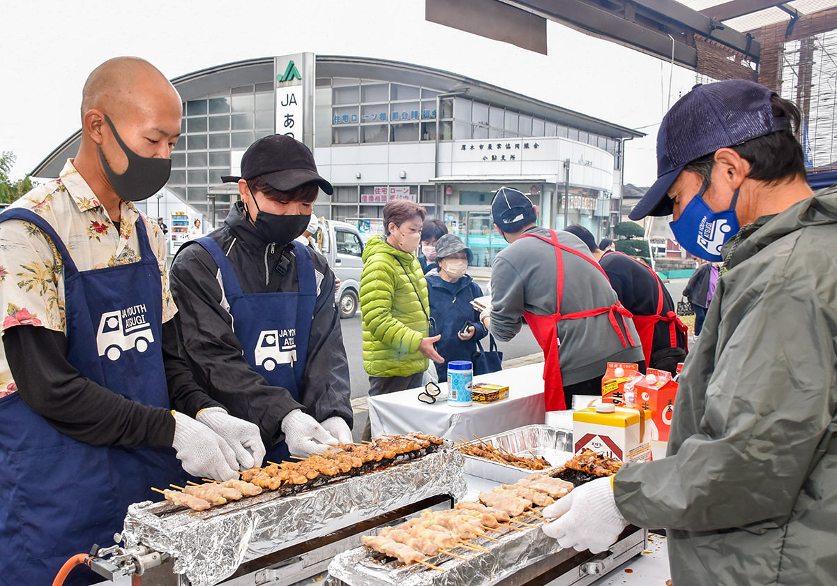 小鮎地区 焼き鳥などのフードコーナーが人気の写真